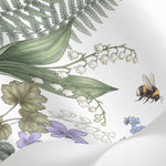 Papier peint panoramique aquarelle fleur - Fougères violettes narcisses abeilles botanical fond blanc crème et vert sur mesure - Matière