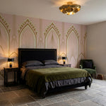 papier peint baroque rose poudre arches ornementales dorees motifs eventails fon-7