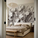 papier peint floral noir et blanc iris sculptes petales delicats relief tons gri-10