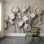 papier peint floral noir et blanc iris sculptes petales delicats relief tons gri-2