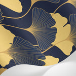 Papier peint panoramique géométrique or - Feuilles ginkgo stylisées nervures dorées fond bleu marine sur mesure - Matière