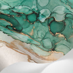 Papier peint panoramique marbre - Veines fluides organiques tons vert émeraude et beige crème sur mesure - Matière