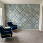 papier peint motifs geometriques losanges carres repetitifs tons bleu gris et be-10