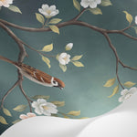 Papier peint panoramique floral - Branches fleuries oiseaux moineaux fleurs blanches fond vert sauge sur mesure - Matière