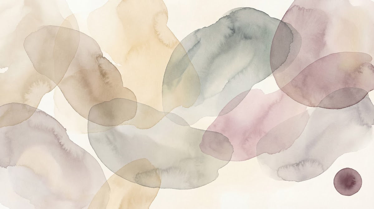 Papier peint panoramique floral - Pétales aquarelle superposés tons rose poudré beige crème et gris sur mesure - Design