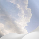 Papier peint panoramique nuage - Ciel vaporeux cumulus volumineux tons bleu pastel et blanc nacré sur mesure - Matière