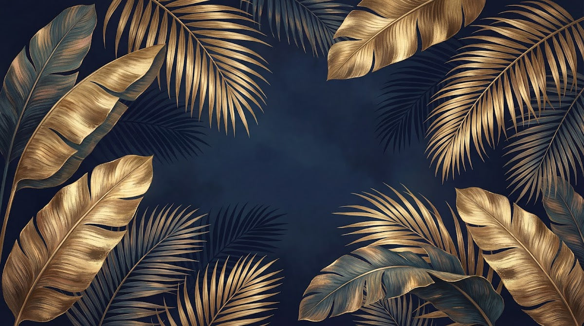 Papier peint panoramique tropical - Feuilles palmier bananier superposées tons doré cuivré fond bleu nuit sur mesure - Design