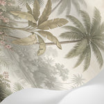 Papier peint panoramique tropical - Palmiers bananiers lac paisible fleurs roses fond beige crème sur mesure - Matière