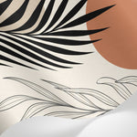 Papier peint panoramique tropical - Palmiers feuillage graphique formes géométriques fond beige rosé et noir sur mesure - Matière