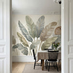 papier peint tropical feuilles palmier bananier stylisees tons beige taupe et bl-9